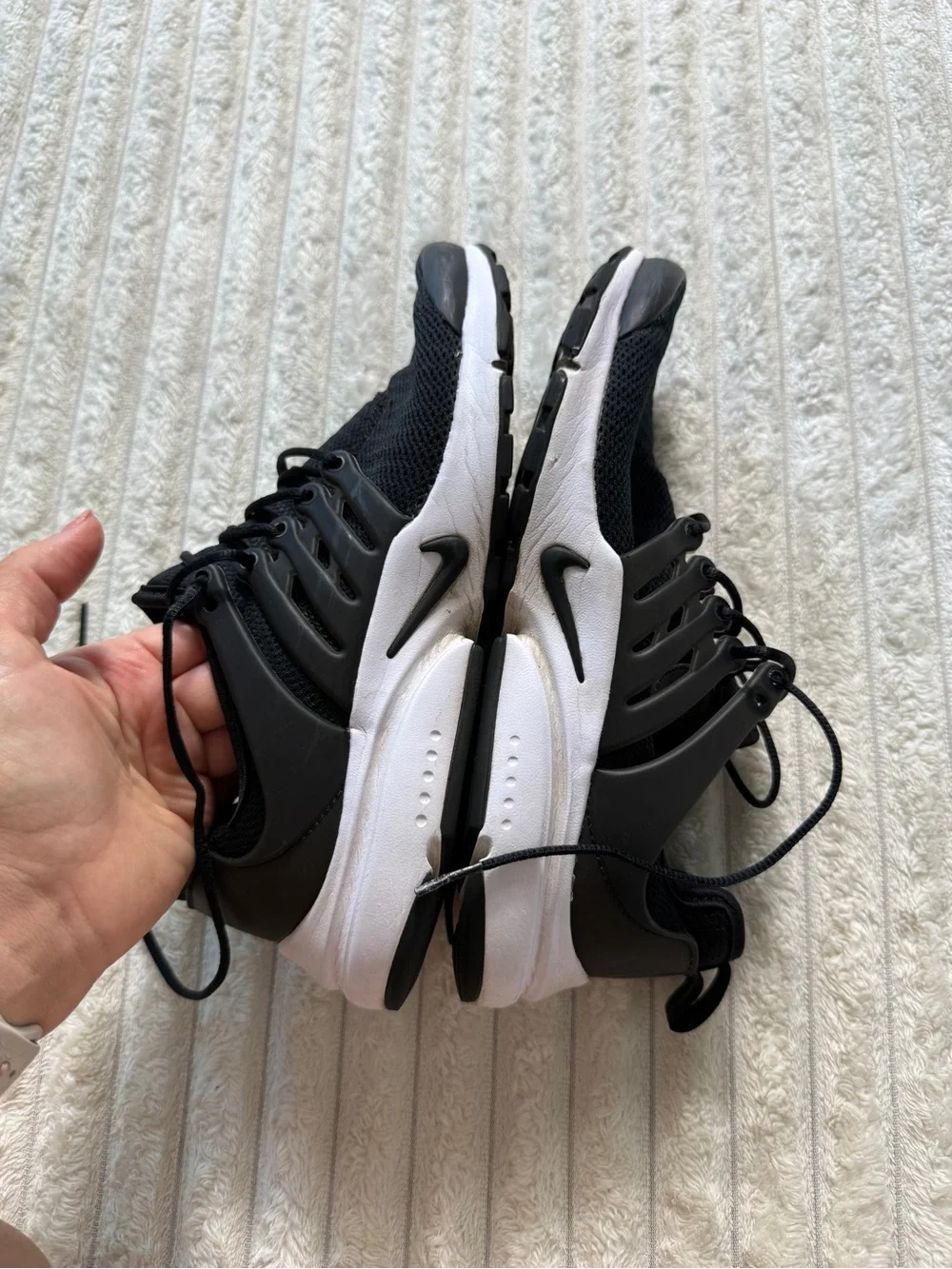 Nike Air Presto Low Top Lace-Up Athletic Sneakers Black White